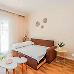 Grand Next To Center 3bd 110sqm Apartment