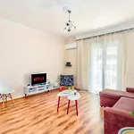 Grand Next To Center 3bd 110sqm *