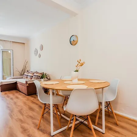 Grand Next To Center 3bd 110sqm * Salonicco