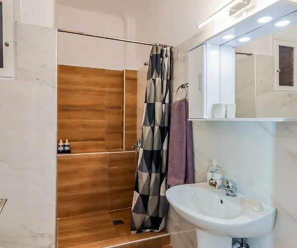 Grand Next To Center 3bd 110sqm