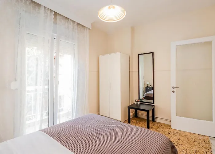 Grand Next To Center 3bd 110sqm * Thessaloníki