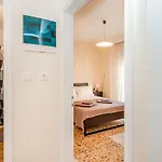Grand Next To Center 3bd 110sqm Apartamento