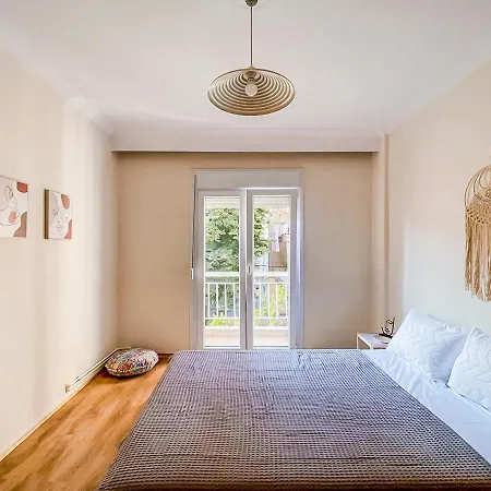 Grand Next To Center 3bd 110sqm Apartmán