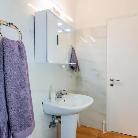 Grand Next To Center 3bd 110sqm