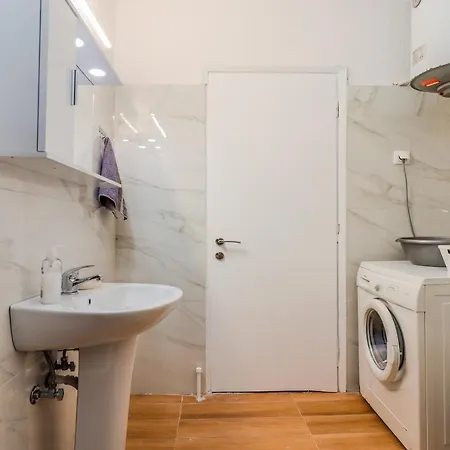 Apartmán Grand Next To Center 3bd 110sqm