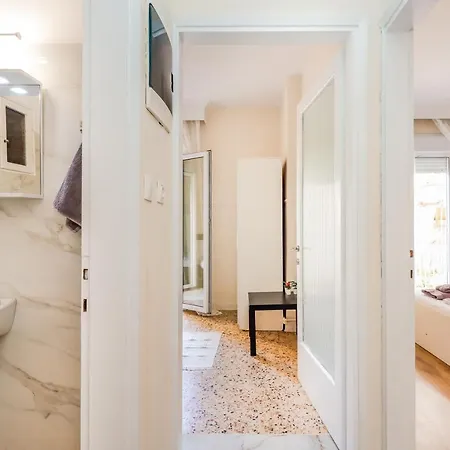 Grand Next To Center 3bd 110sqm Apartmán