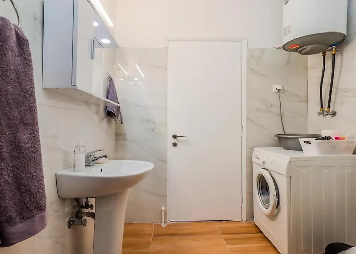 Apartmán Grand Next To Center 3bd 110sqm