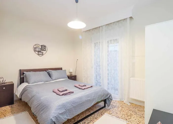 Grand Next To Center 3bd 110sqm * 塞萨洛尼基