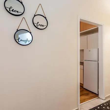 Grand Next To Center 3bd 110sqm Salonicco