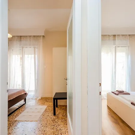 Grand Next To Center 3bd 110sqm Salonicco