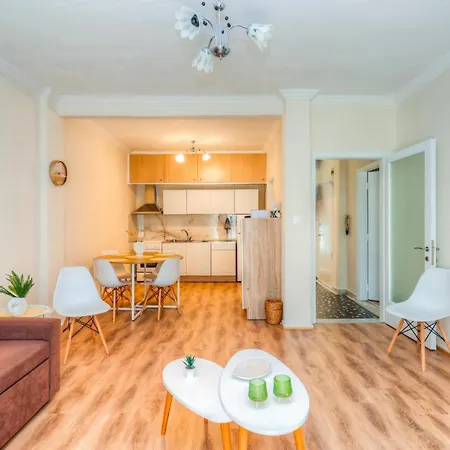 Appartamento Grand Next To Center 3bd 110sqm *