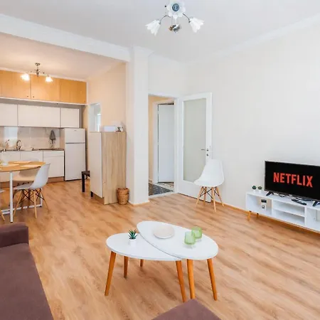 Grand Next To Center 3bd 110sqm Appartamento *